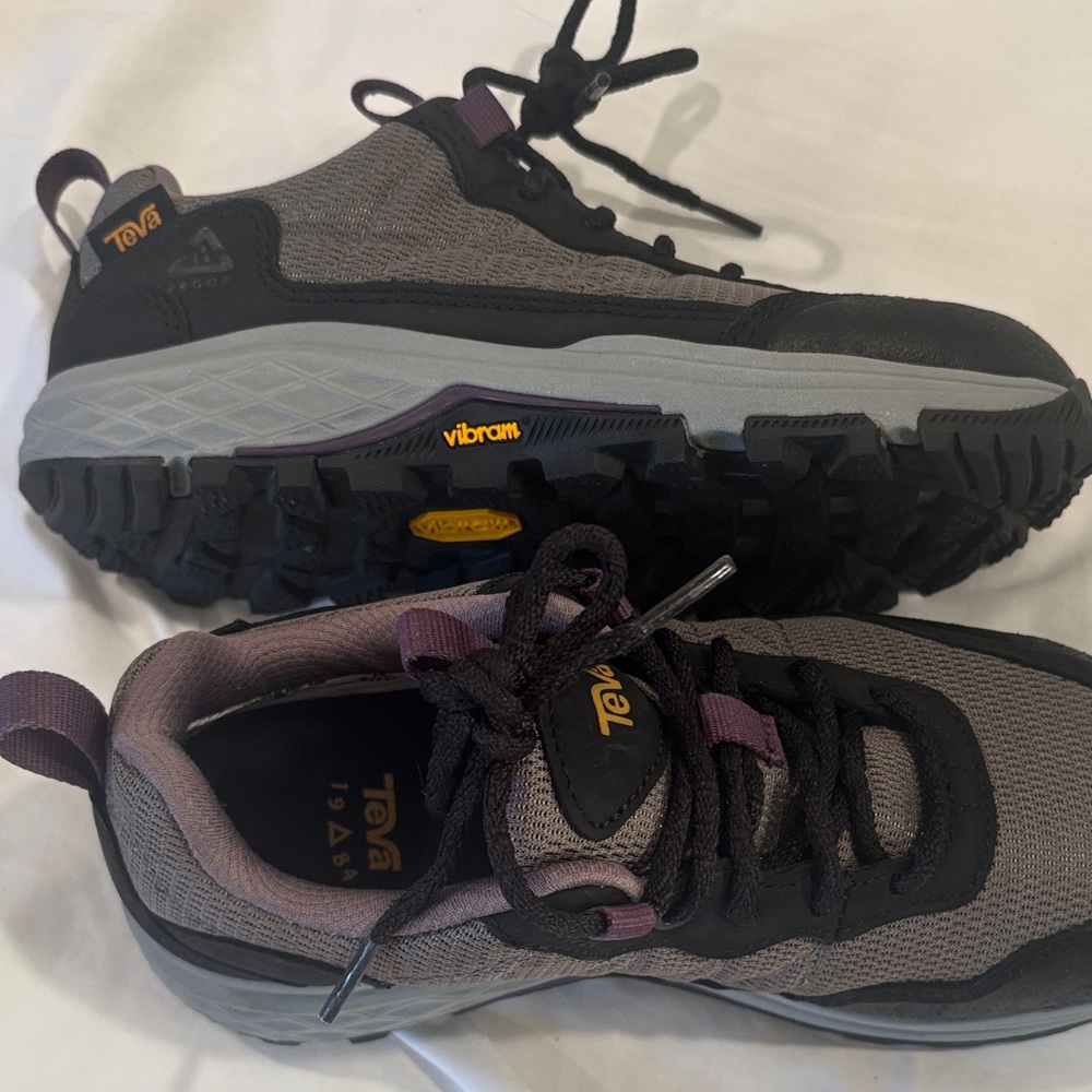 Teva Women's Black and Gray Athletic Shoes - Picture 3 of 7